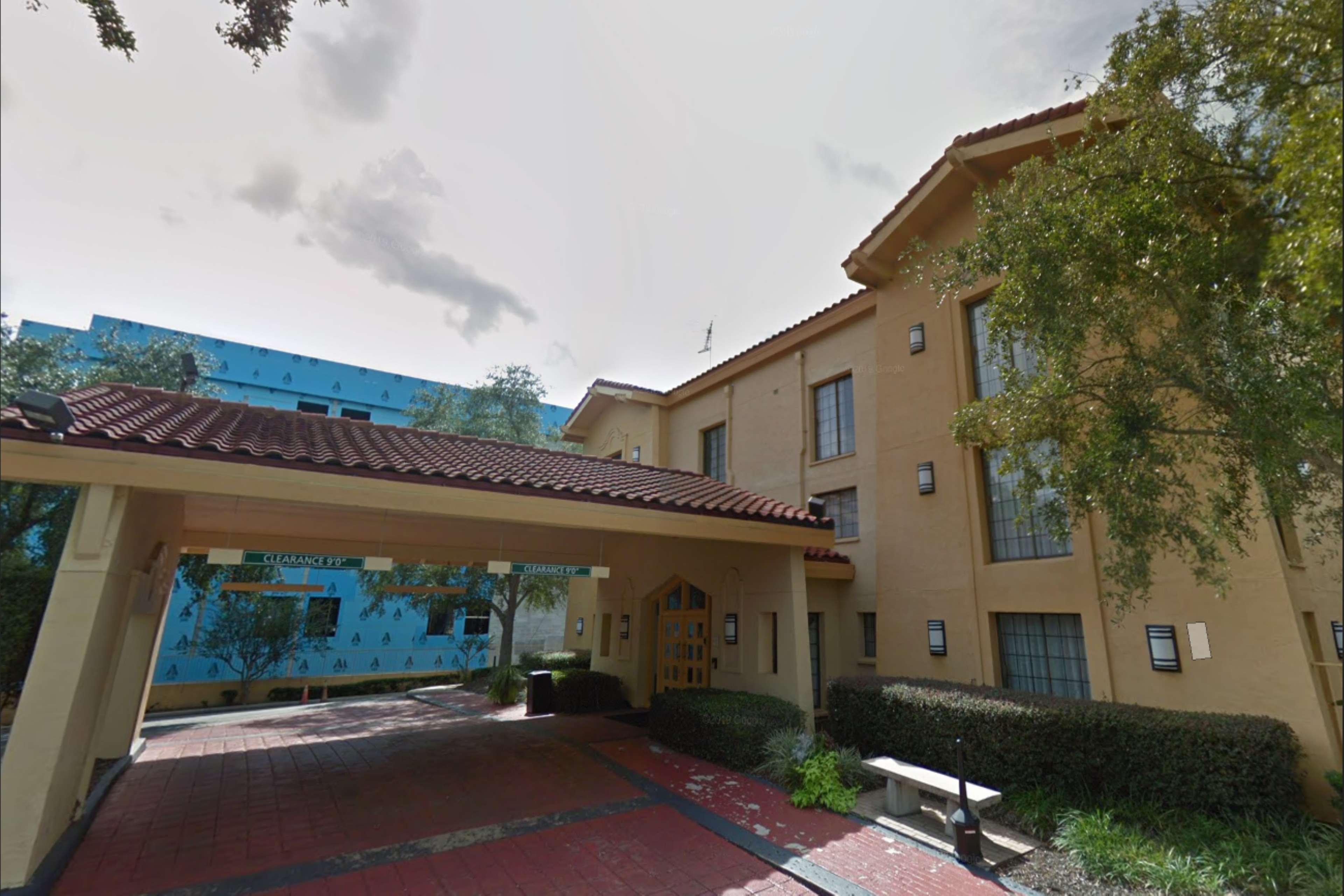 Days Inn By Wyndham Gainesville Florida Exterior foto