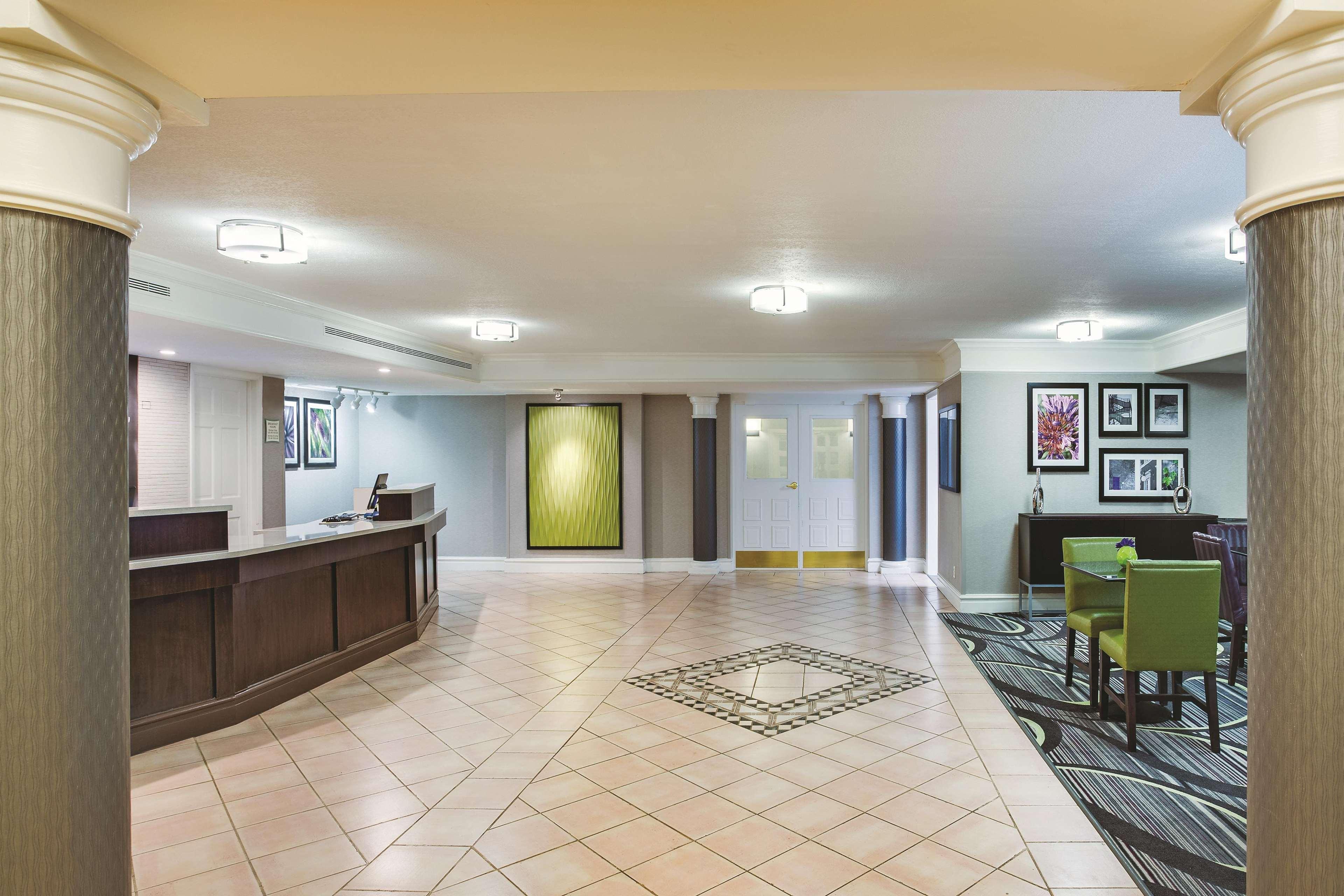 Days Inn By Wyndham Gainesville Florida Exterior foto