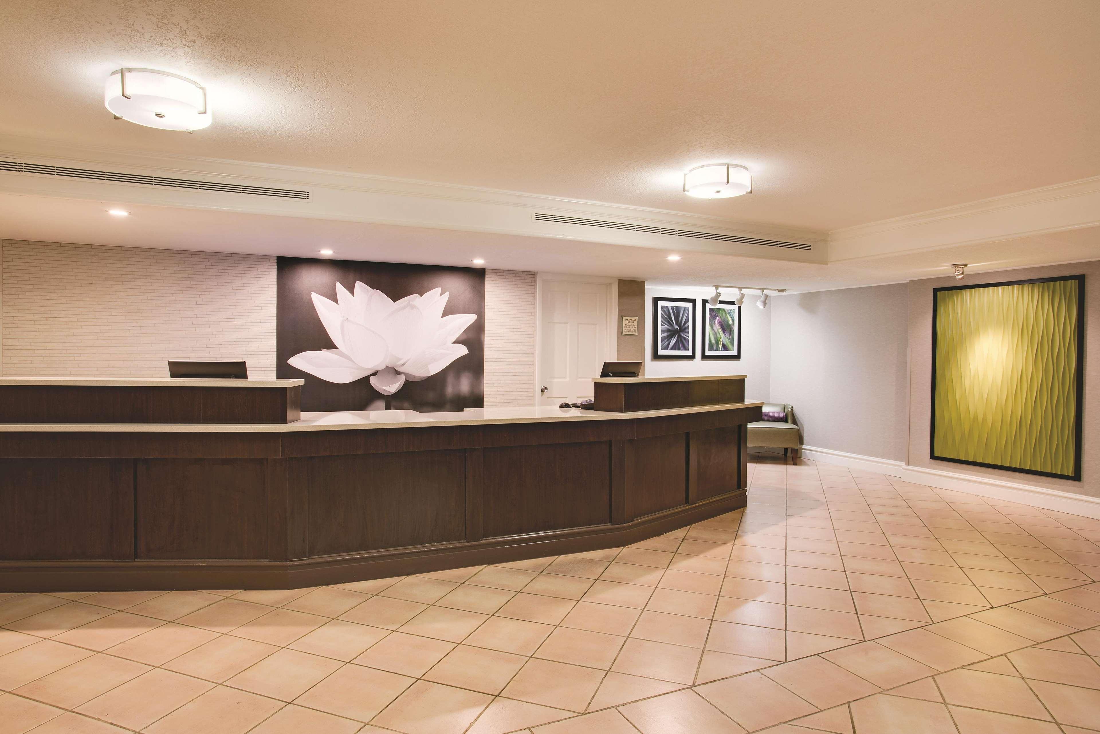 Days Inn By Wyndham Gainesville Florida Exterior foto