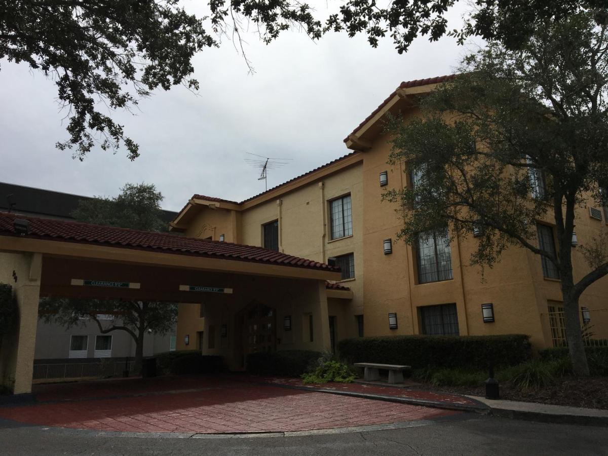 Days Inn By Wyndham Gainesville Florida Exterior foto